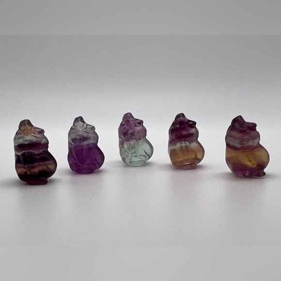 Mini Fluorite Oogie Boogie - Picture 3 of 3